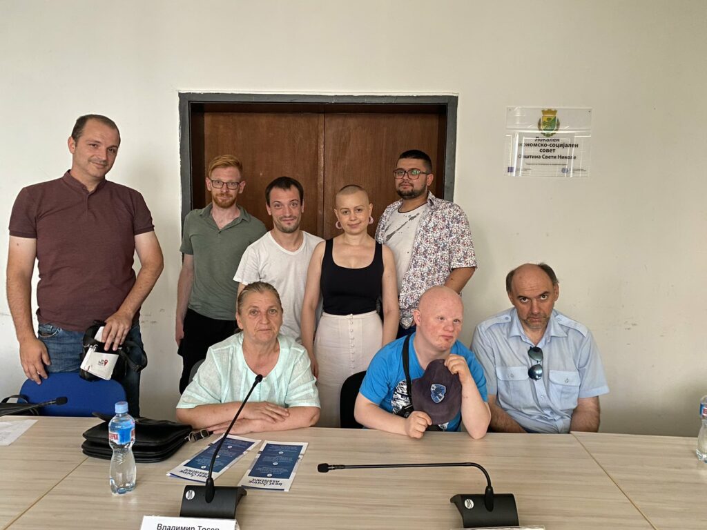 The participants of the info session in Sveti Nikole.
On the far left is Ivica, the coordinator.
Then Dejan Mitev, a person with cerebral palsy
Filip Grigorov is a person with cerebral palsy.
Cece, Kristijan, Hristijan a person with Down syndrome and his mother Hajdi.
And on the far right is Dragon a partially blind person.